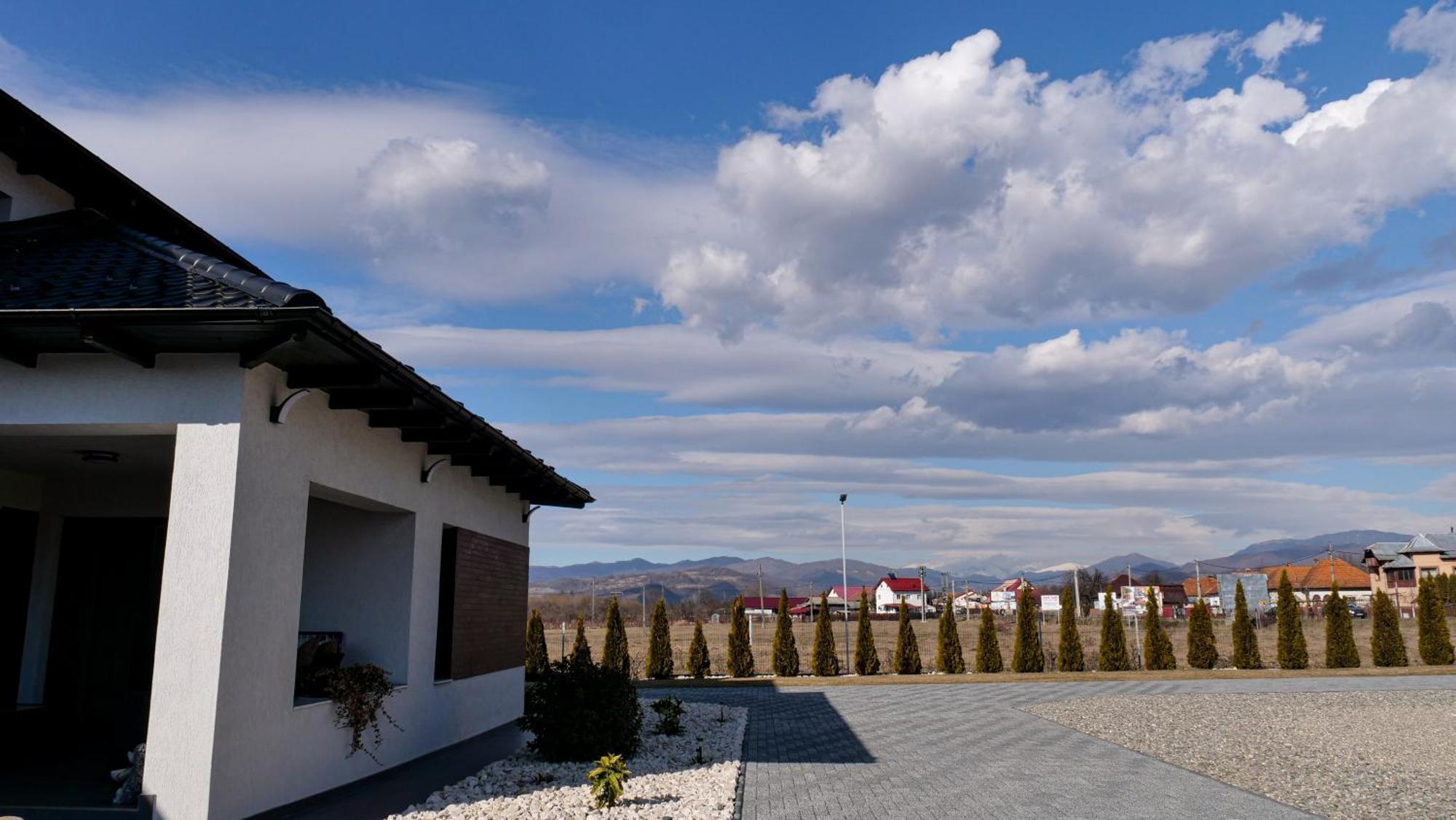 Отель Casa Ambientt Куртя-де-Арджеш Экстерьер фото